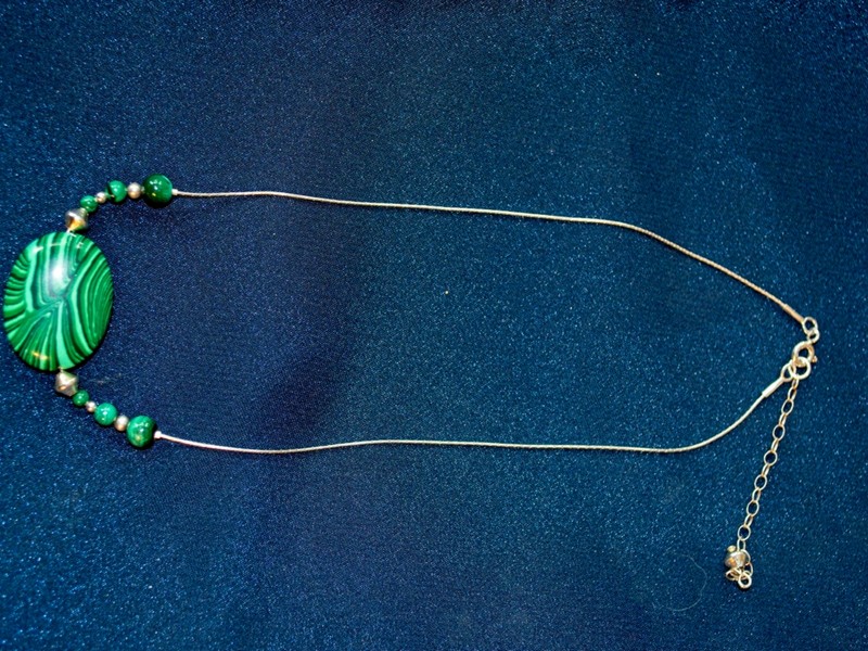 picture of sterling silver choker with central malachite oval